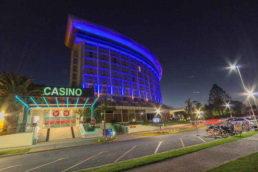 ハワード ジョンソン プラザ リゾート アンド カジノ マヨラスコ パラナ エクステリア 写真 Casino Marina del Sol