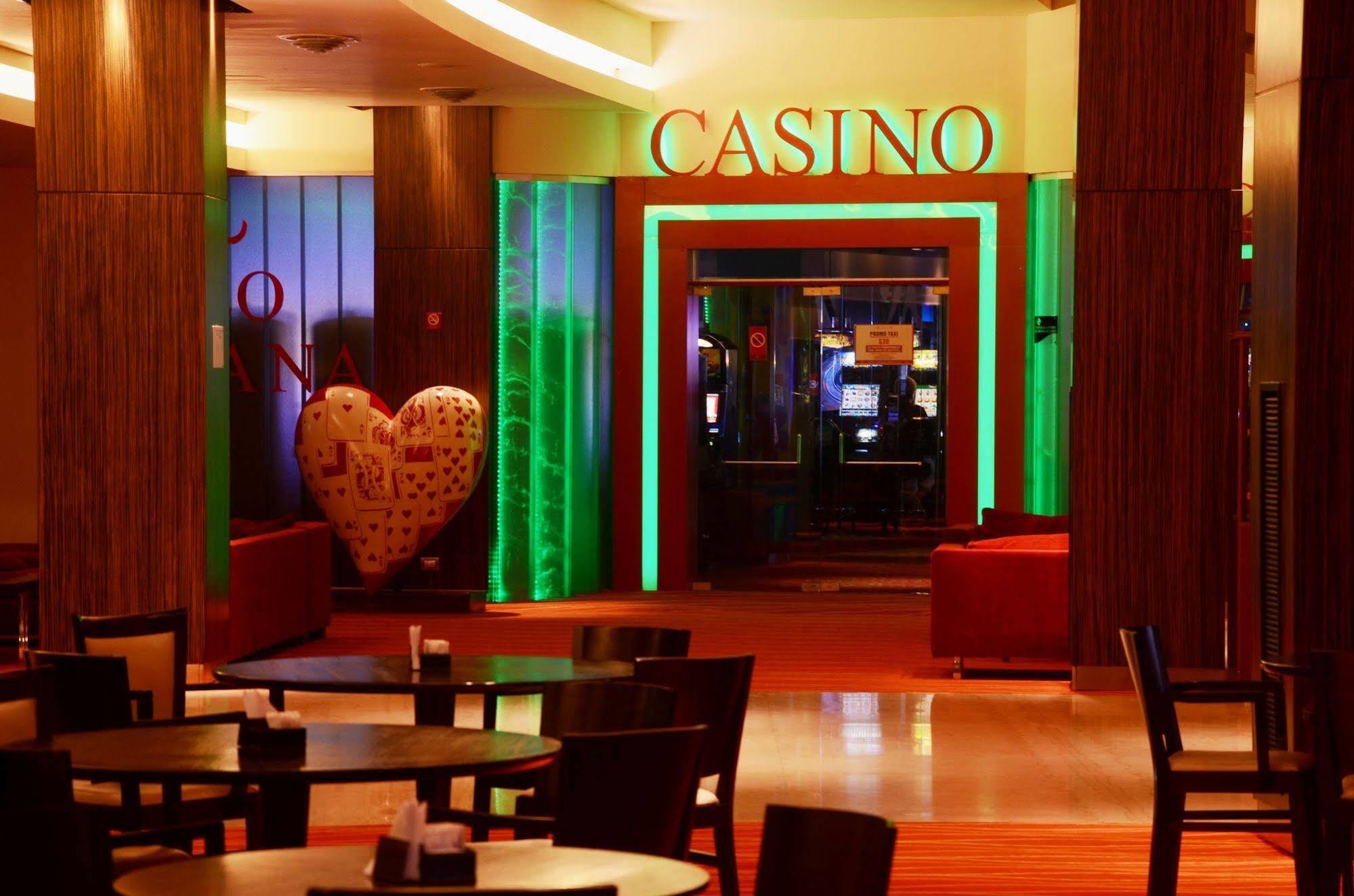 ハワード ジョンソン プラザ リゾート アンド カジノ マヨラスコ パラナ エクステリア 写真 Casino
